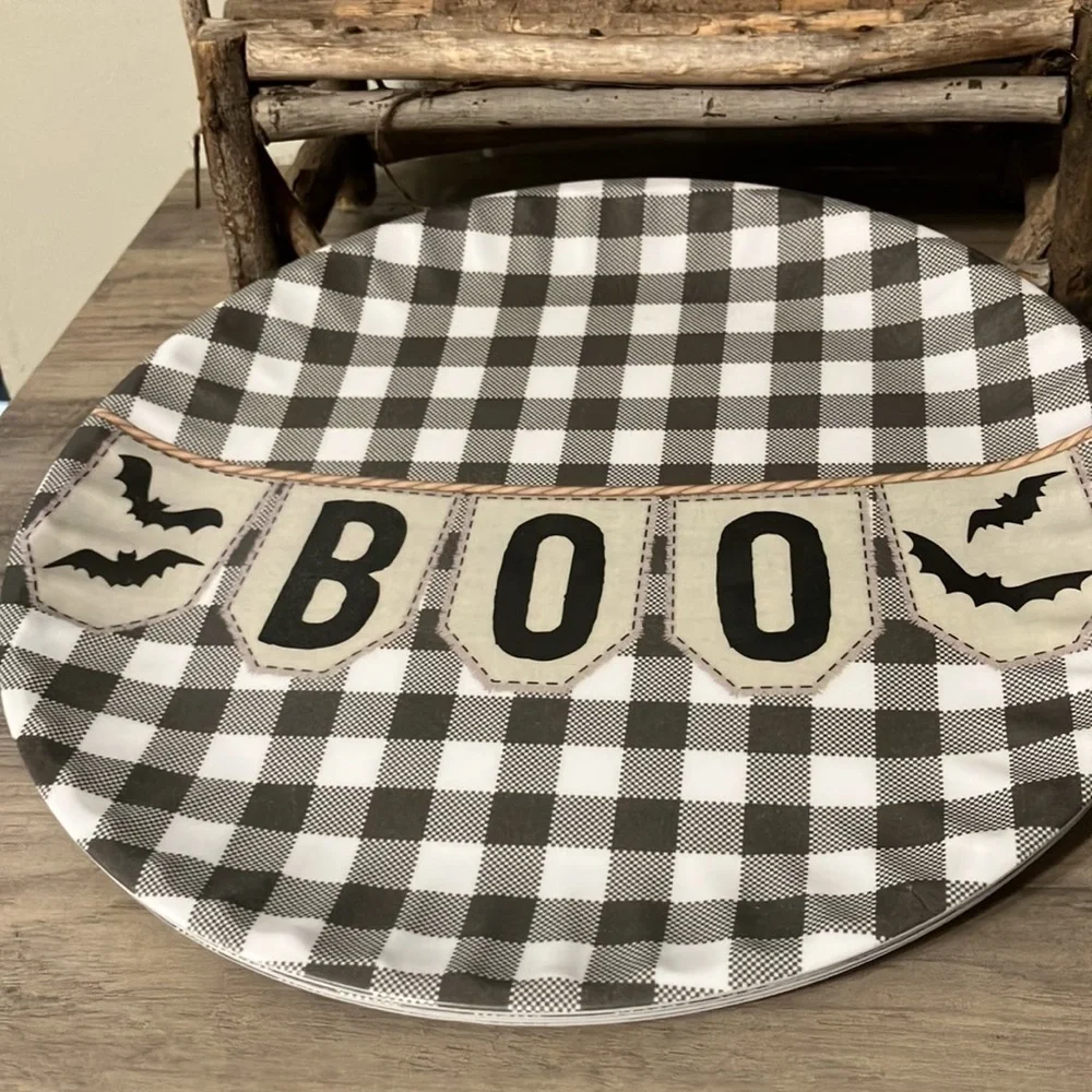 SHABBY CHIC PRE OWNED SET OF 8 BOO Black BUFFALO PLAID MELAMINE PAPER PLATES